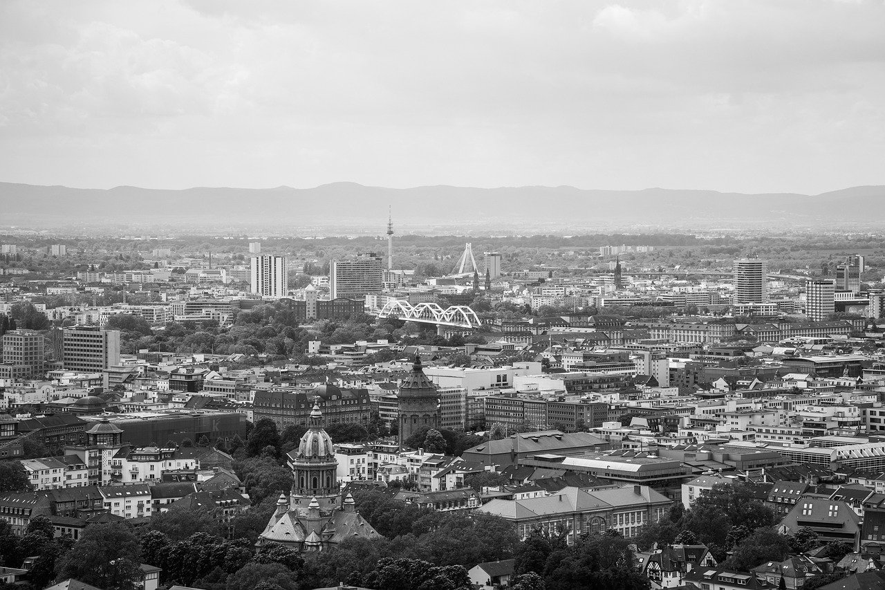 Nielad przestrzenny w miastach jak chaos urbanistyczny wpływa na życie mieszkańców