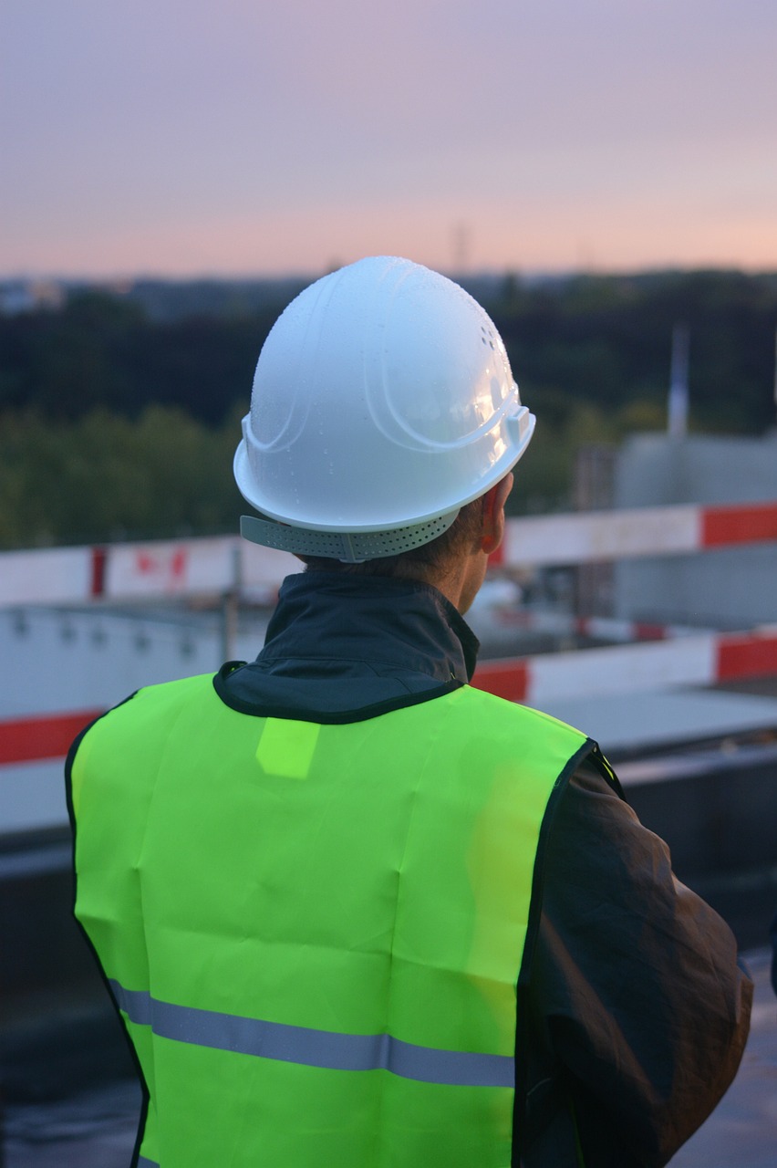 Szkolenie BHP dla Praktykantów: Kluczowe Aspekty i Wymagania